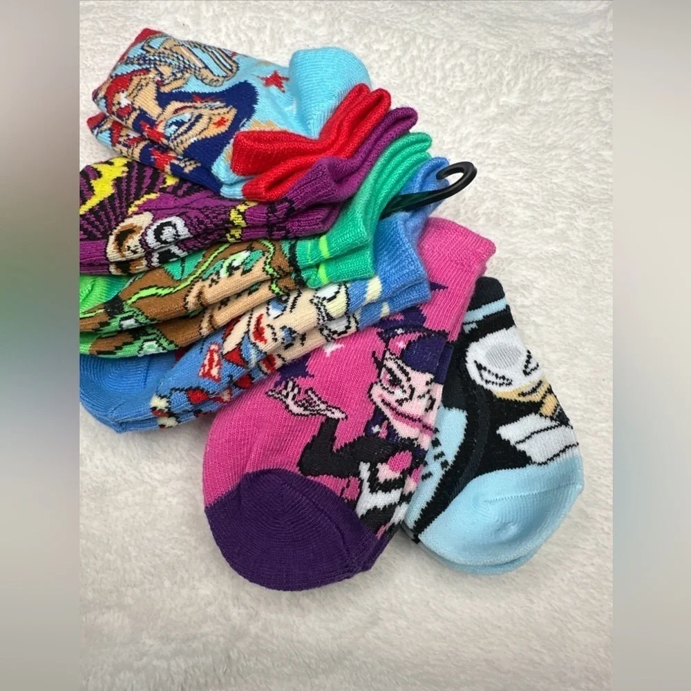 COMICS SUPER HERO GIRLS 6 Pair Anklet Socks Kids Toddler, Shoe Size 4-7.5 NEW